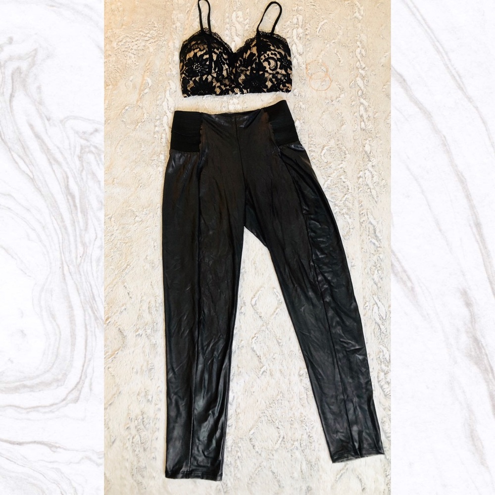 Windsor faux leather leggings ✨